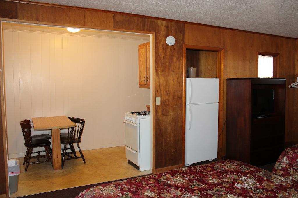 Flamingo Resort On Lake George Diamond Point Room photo