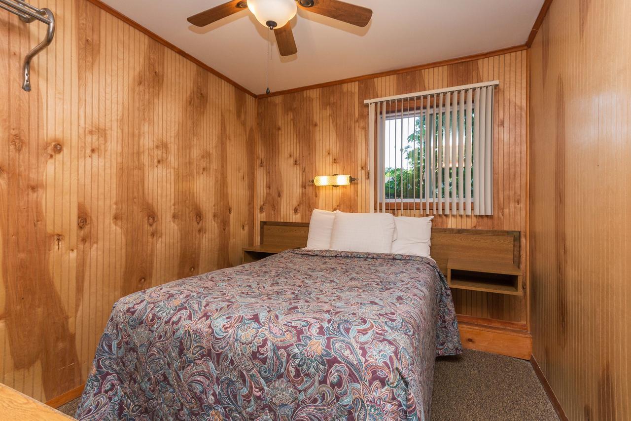 Flamingo Resort On Lake George Diamond Point Exterior photo